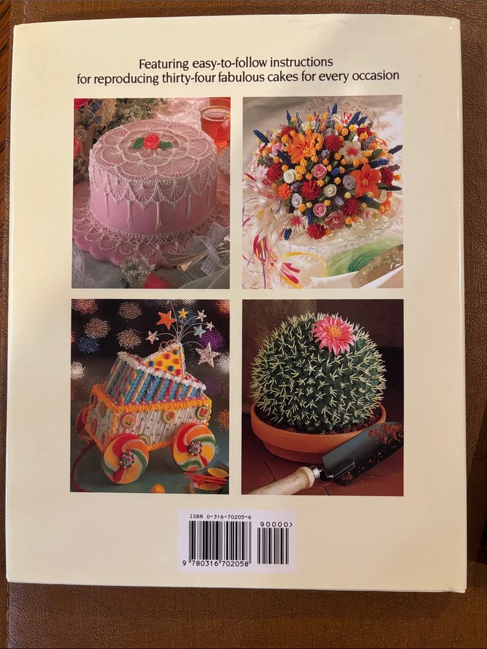 Williams Sonoma Colette's Cakes Book - Gold and Cream Cover